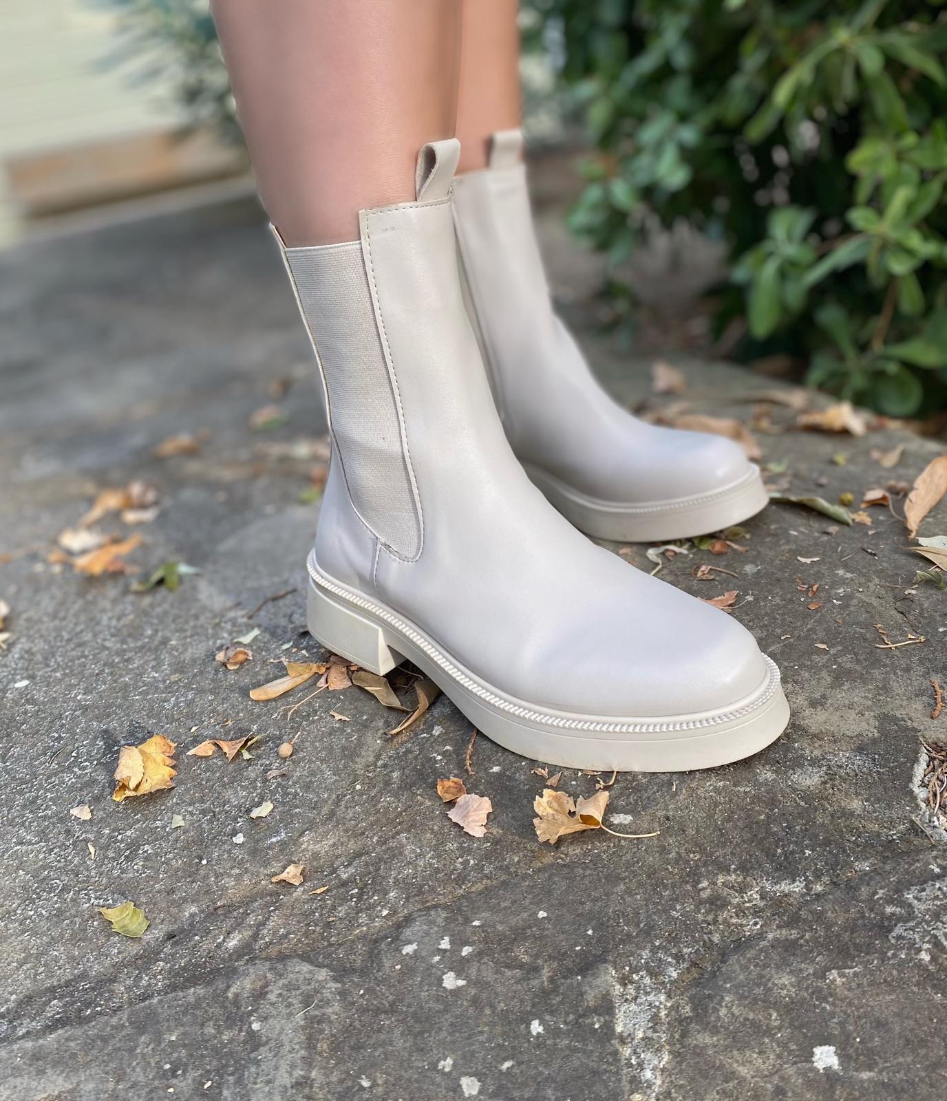 Kadın Lastikli İçi Kürklü Kalın Taban Bej Bot