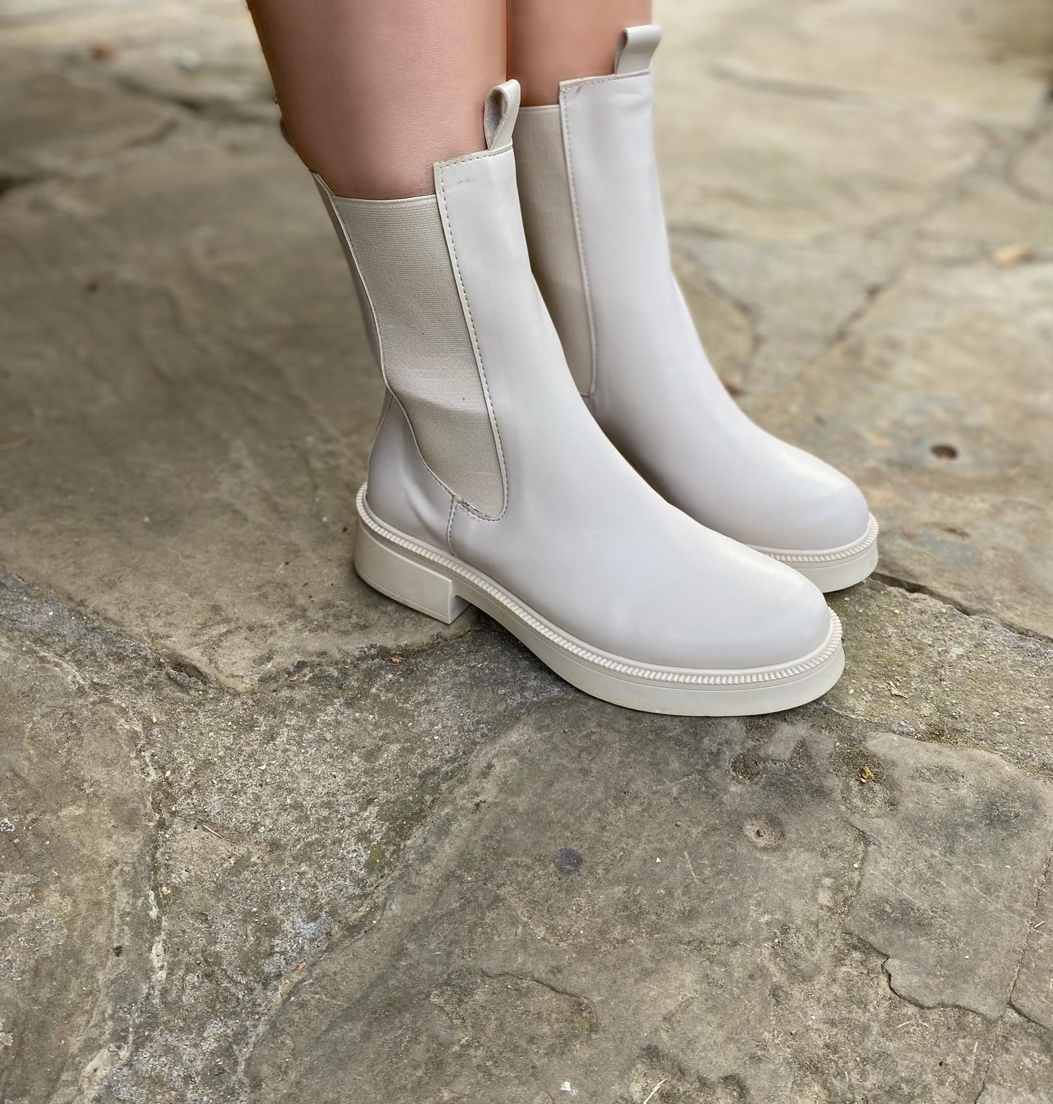 Kadın Lastikli İçi Kürklü Kalın Taban Bej Bot