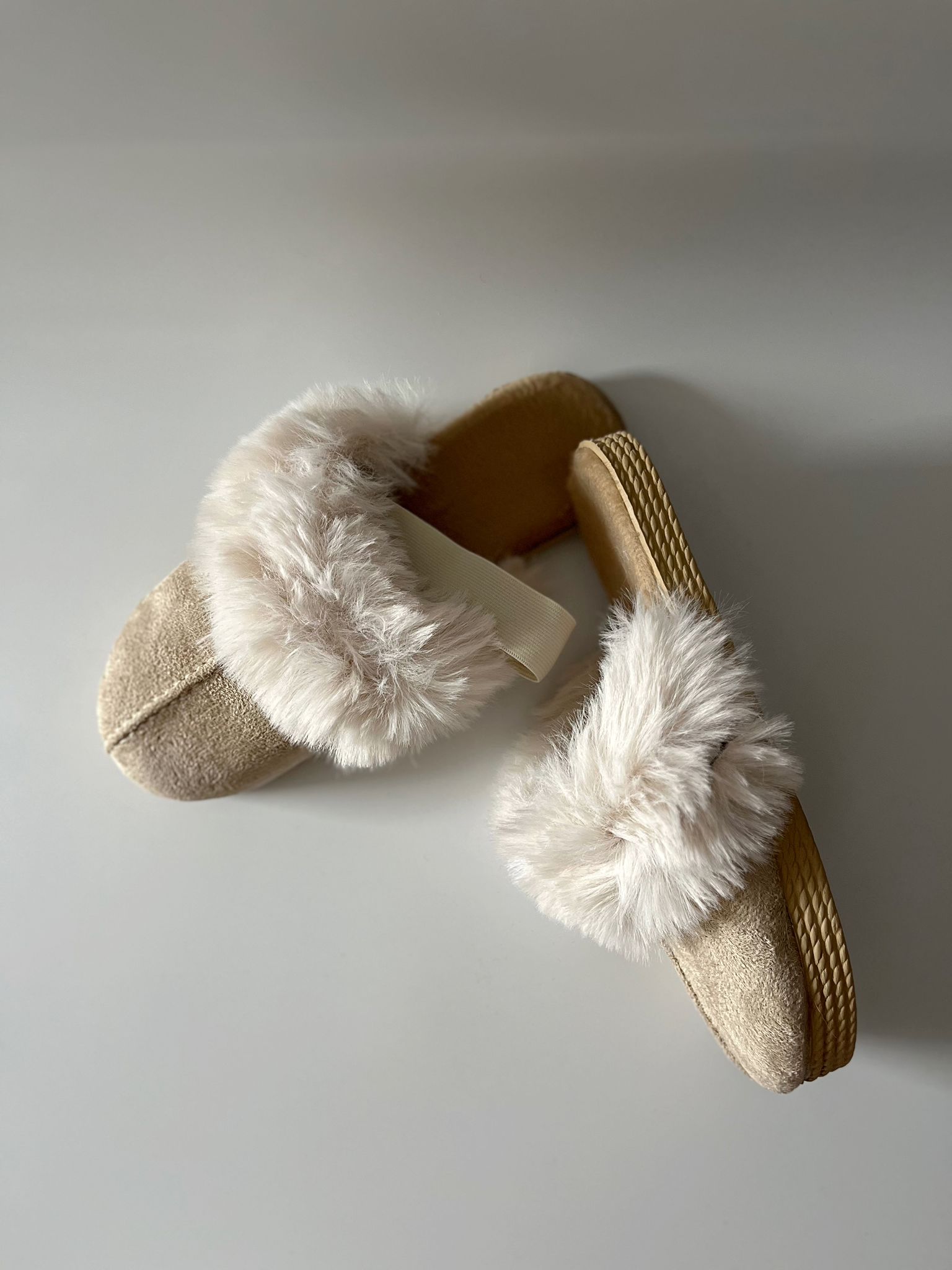 Mery Model Kadın Tüylü Ev Terliği