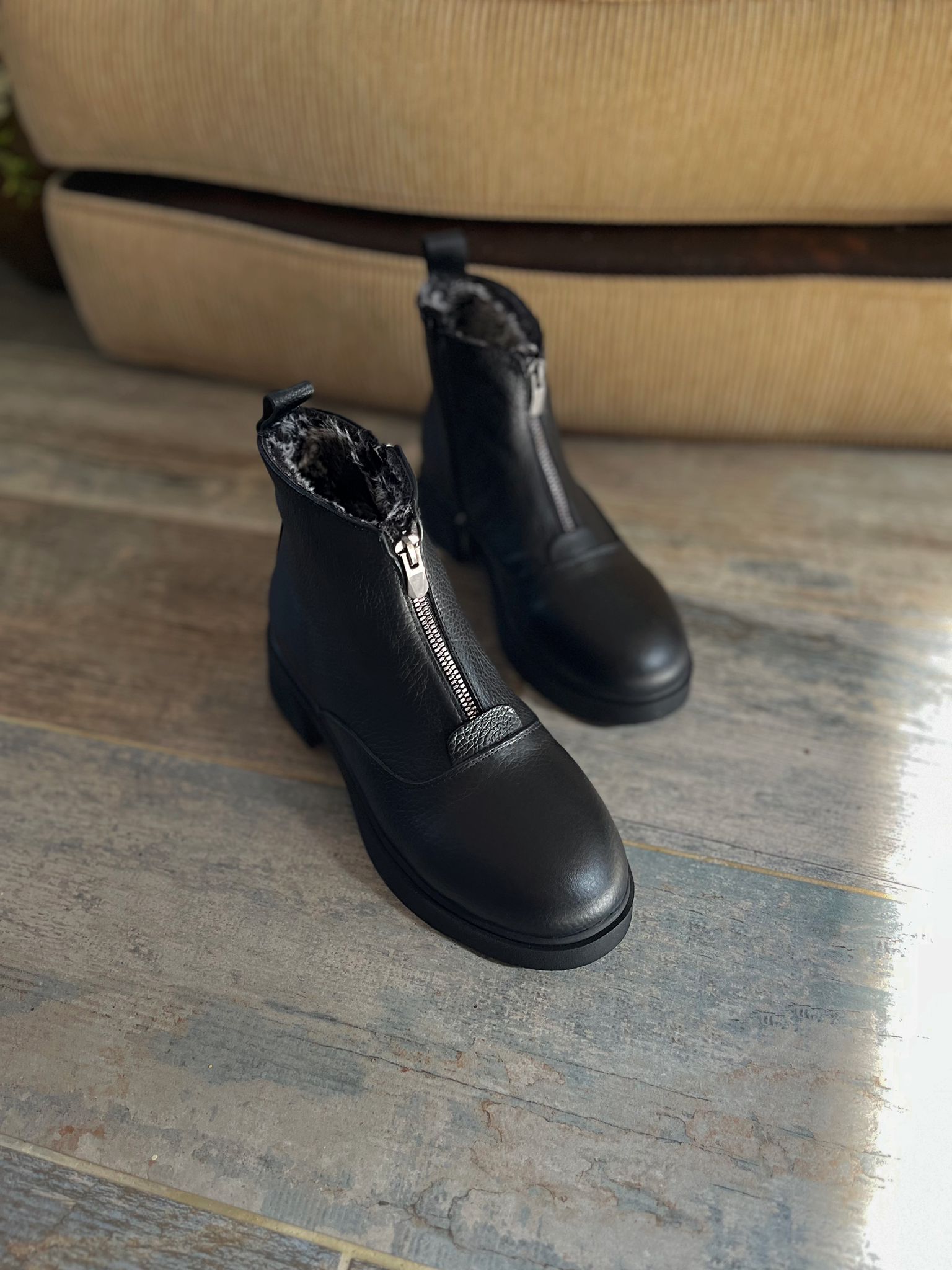 Kadın Hakiki Deri İçi Kürklü Kışlık Bot