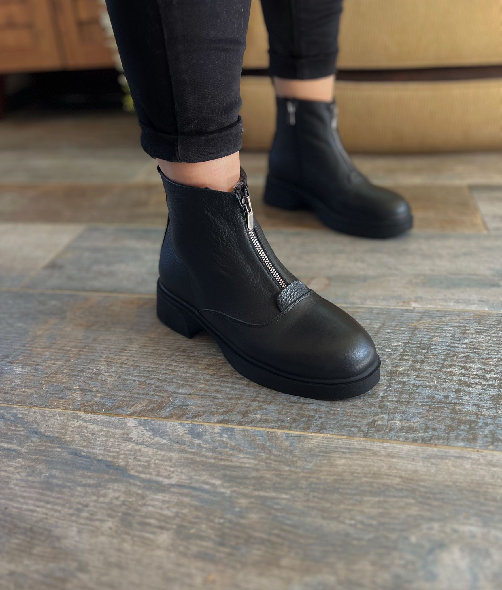 Kadın Hakiki Deri İçi Kürklü Kışlık Bot