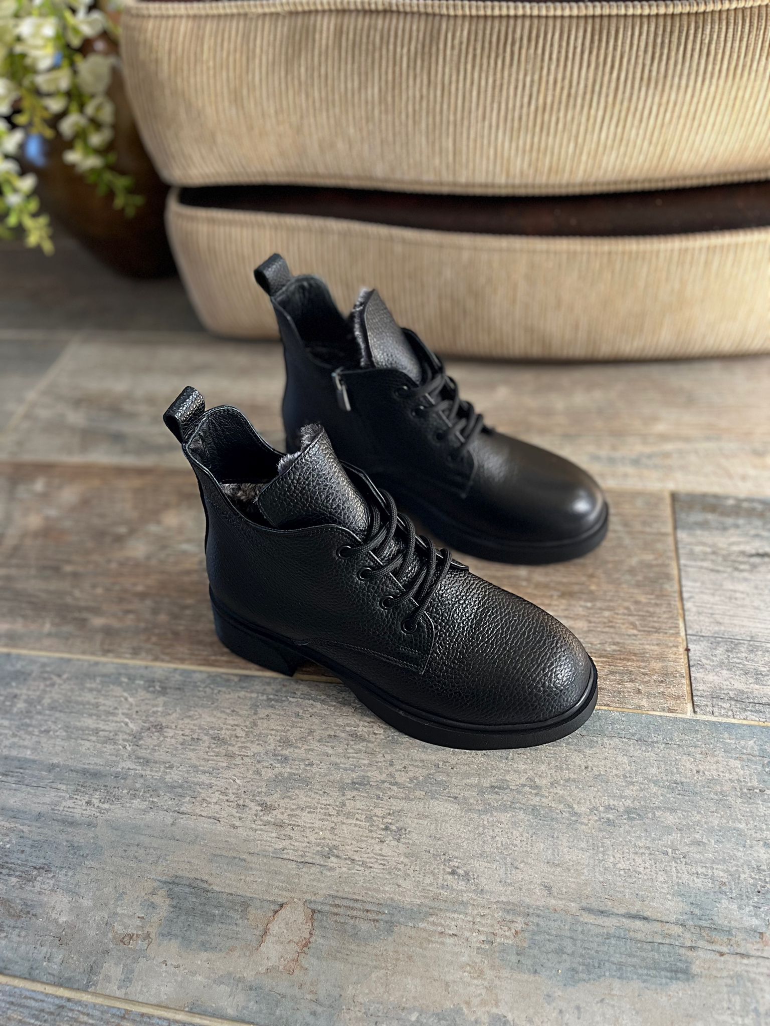 Kadın Hakiki Deri İçi Kürklü Kışlık Bot