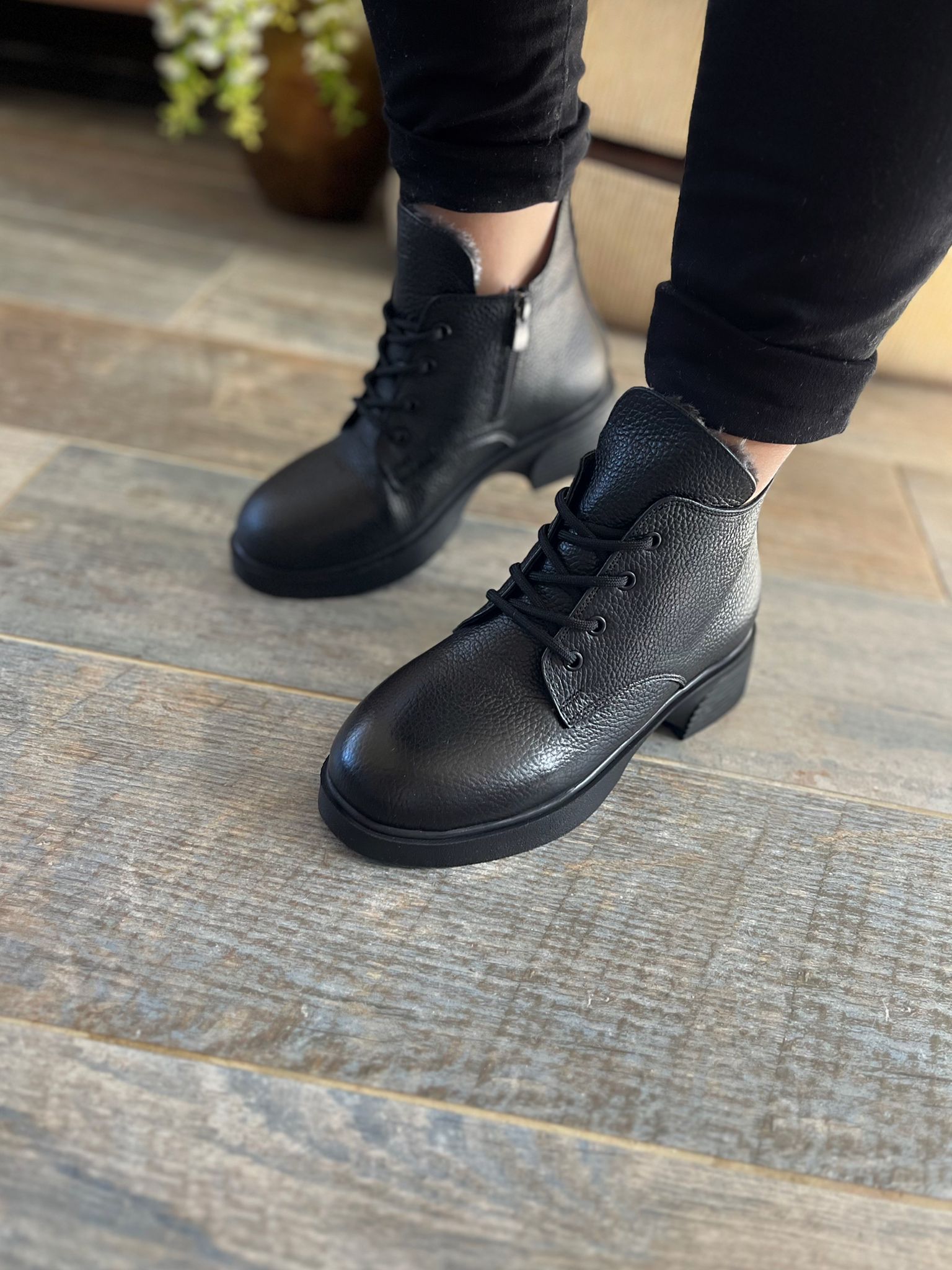 Kadın Hakiki Deri İçi Kürklü Kışlık Bot